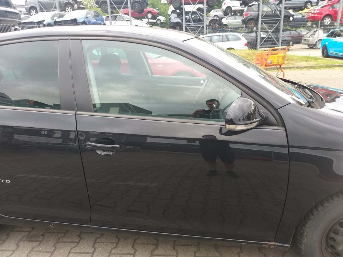 VW Jetta 1K2 original Tür vorn rechts LC9X Deepblack Bj.2009